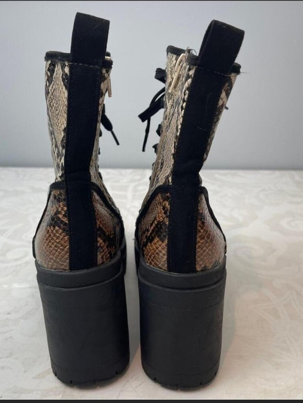 BAMBOO Red and Beige Snake-Print Lace-Up Chunky Heel Goth Punk Boots NWOT Sz 9 - Picture 4 of 11
